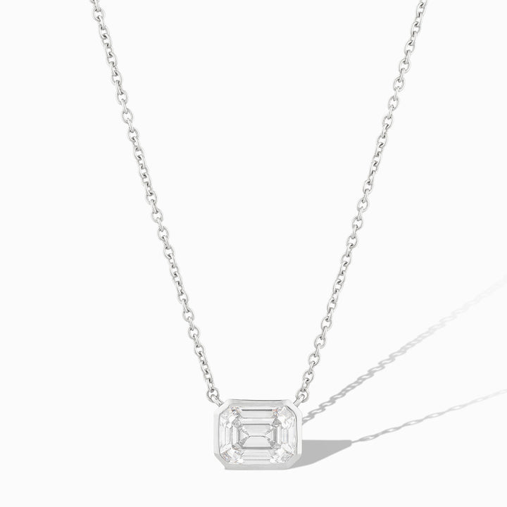 Gal Necklace in White Cubic Zirconia and White Gold