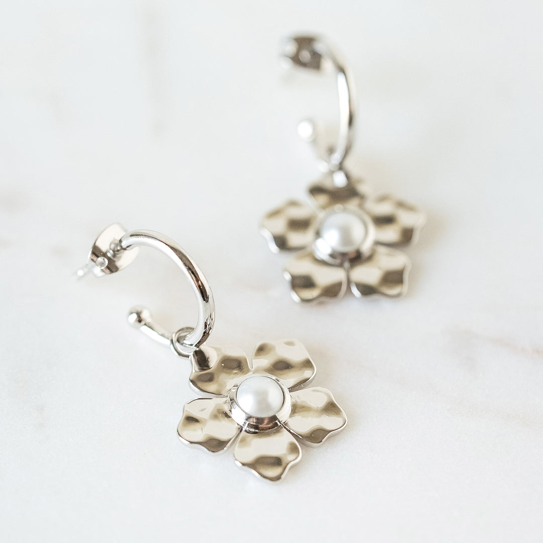 Hammered White Gold Flower Charm Huggie Hoop earrings in Pearl