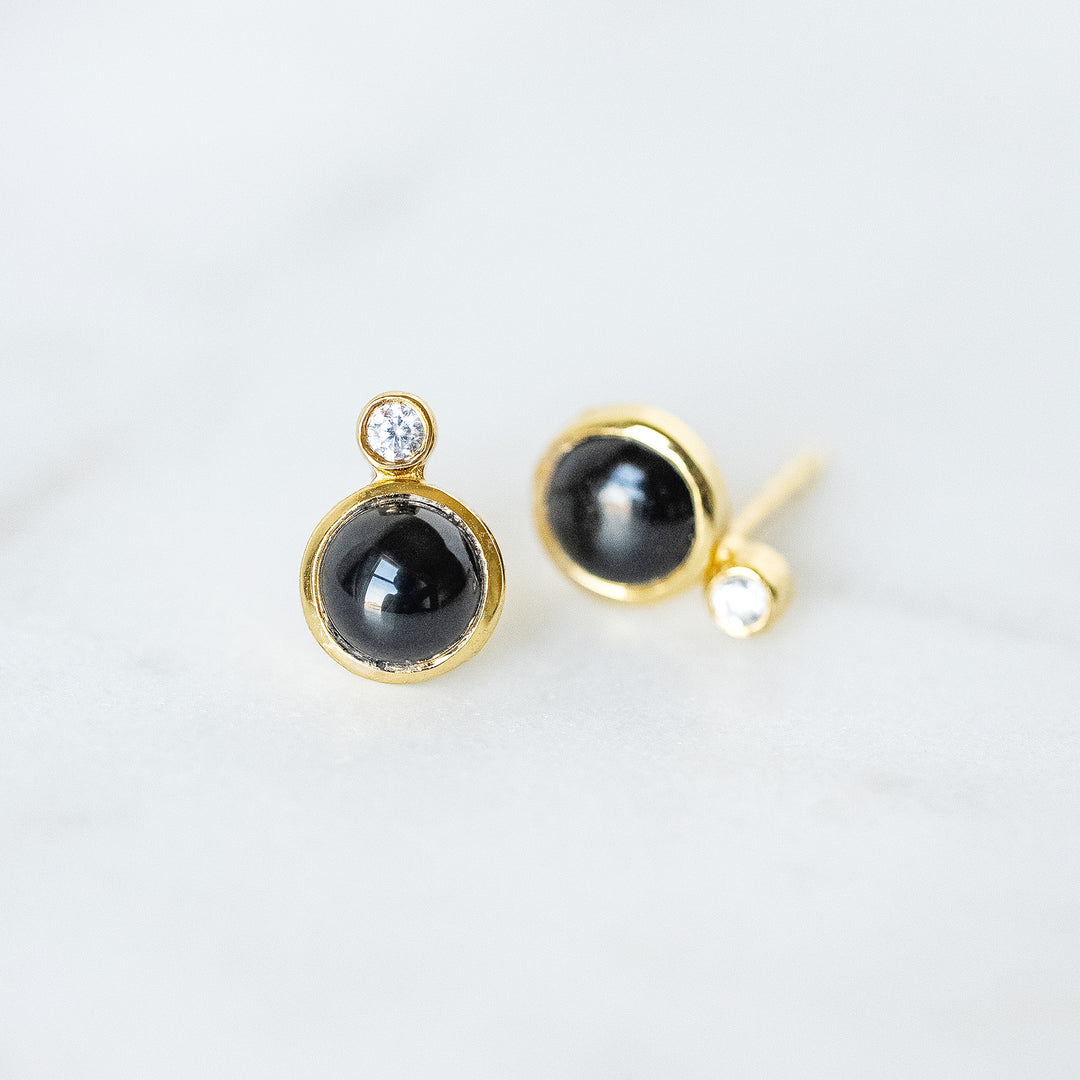 Mini Floating Gem Stud Earrings in Black Onyx