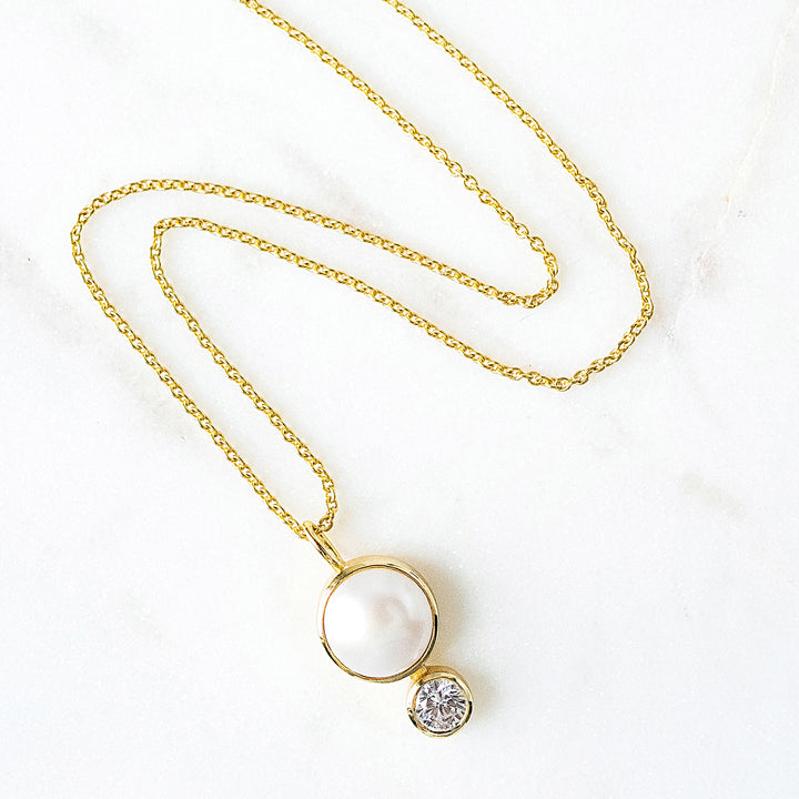 Tini Mini Pendant Necklace in Pearl