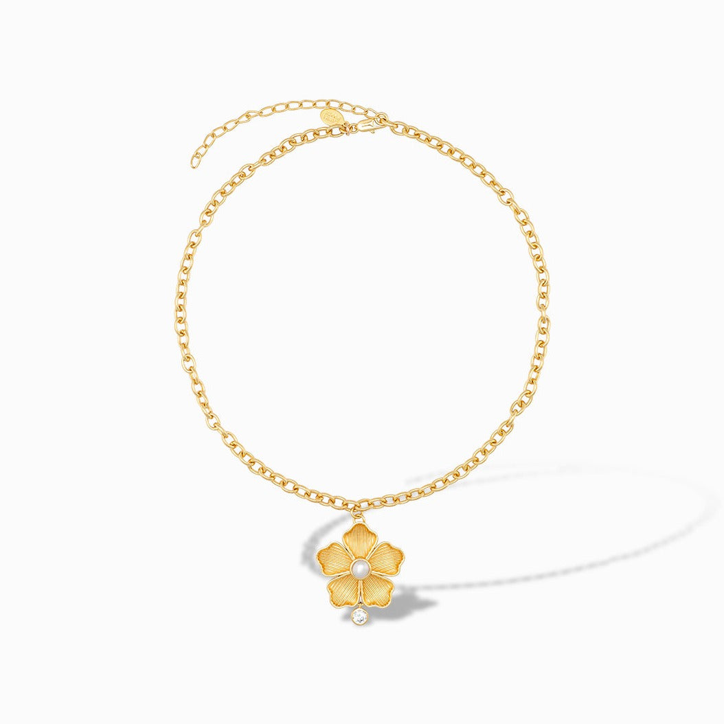 Flower Power Necklace in Pearl
